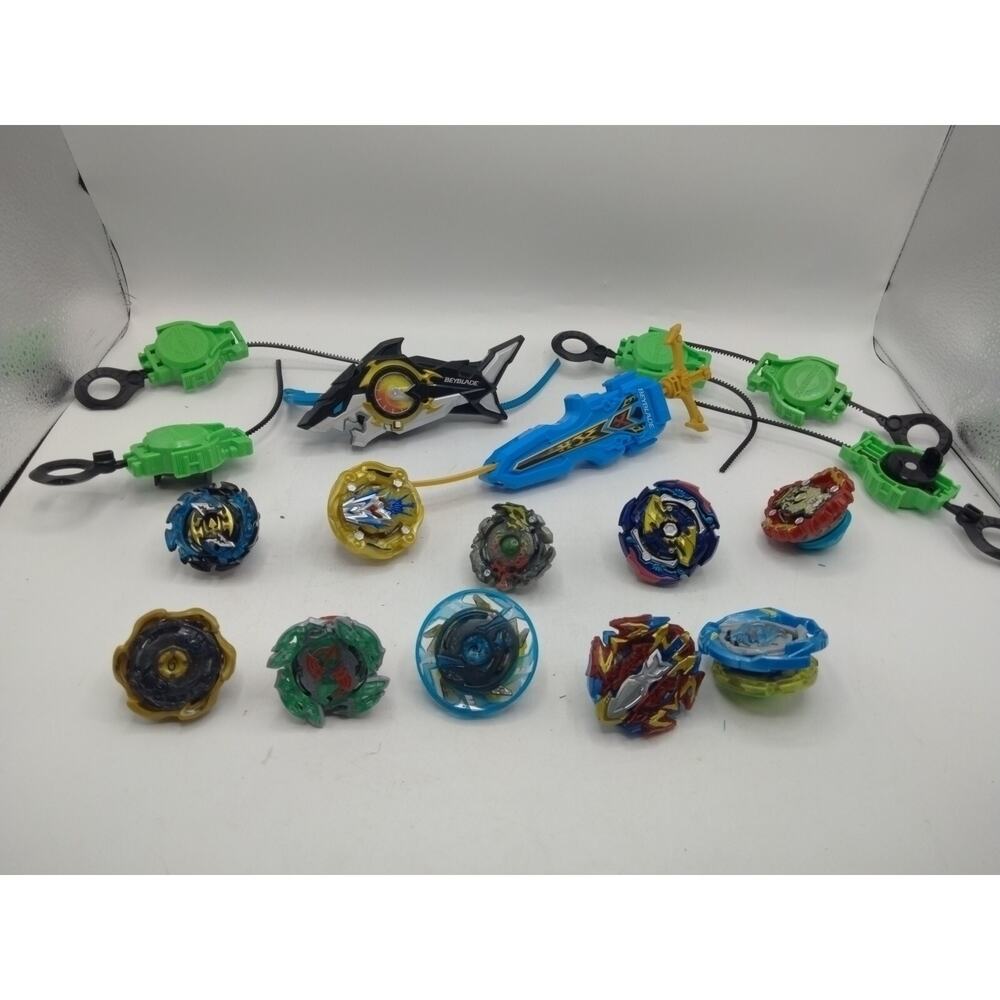 Lot of Beyblades 10 Metal Fusion Spinners 7 Launchers Shark Sword